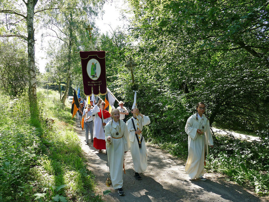 Festgottesdienst zum 1.000 Todestag des Heiligen Heimerads auf dem Hasunger Berg (Foto: Karl-Franz Thiede)